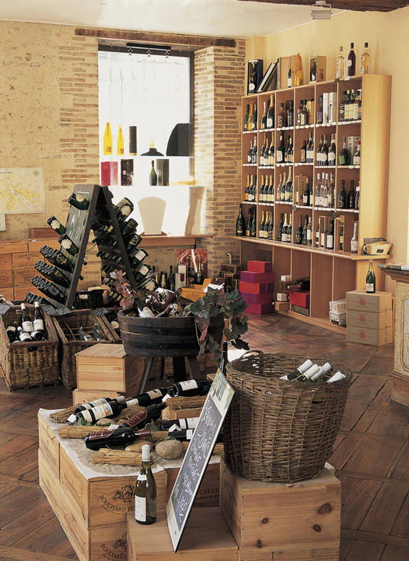 无人,竖图,室内,建筑,法国,欧洲,标志,篮子,文字,字符,字母,酒类,标识,饮食,架子,酒,酒瓶,饮料,香槟,摄影,西欧,地中海文化,法兰西,法兰西共和国,板条箱,法兰西第五共和国,奥布省,香槟.阿登,香槟.阿登大区,特鲁瓦,彩图,贮藏室