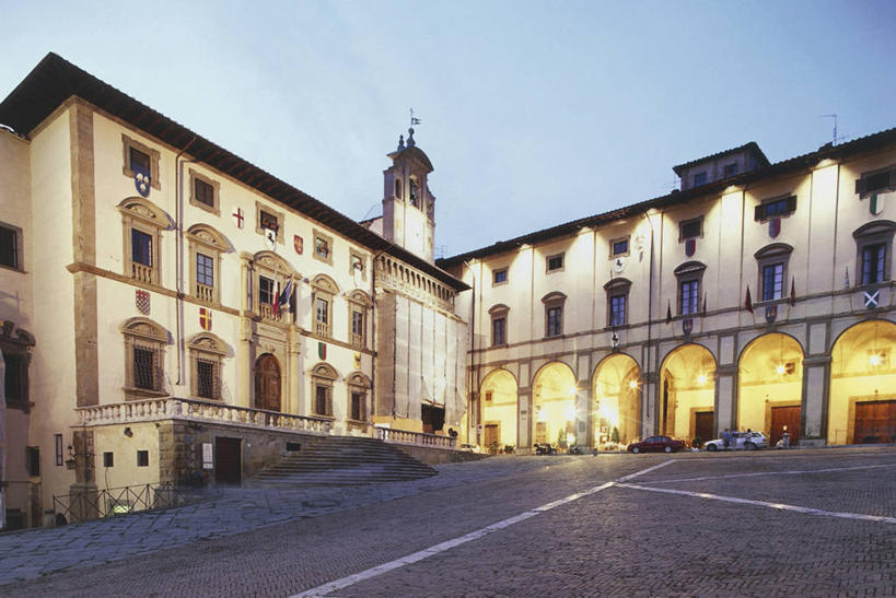 无人,横图,室外,白天,仰视,建筑,意大利,欧洲,城镇,拱门,天空,摄影,照亮,地中海文化,意大利文化,托斯卡纳区,翁布里亚大区,彩图,低角度拍摄,阿雷佐