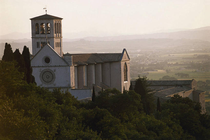 无人,教堂,横图,室外,白天,建筑,意大利,欧洲,节日,地形,钟楼,文化,天空,地标建筑,祈祷,健康,许愿,摄影,宗教,信仰,纪念,宁静,祈求,神殿,基督教,宗教建筑,地中海文化,天主教,意大利文化,翁布里亚大区,灵性,阿西西,平安,彩图