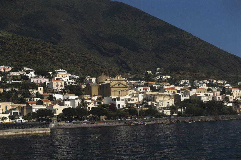 无人,横图,室外,白天,海洋,山,城市,建筑,意大利,欧洲,城镇,摄影,西西里,地中海文化,意大利文化,万里无云,伊奥利亚群岛,海滩,彩图