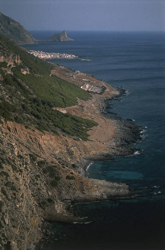 无人,竖图,俯视,室外,白天,旅游,度假,海洋,美景,意大利,欧洲,海岸线,景观,水平线,娱乐,天空,自然,享受,休闲,景色,放松,摄影,西西里,地中海文化,自然风光,意大利文化,万里无云,埃加迪群岛,自然地理,海滩,彩图,高角度拍摄