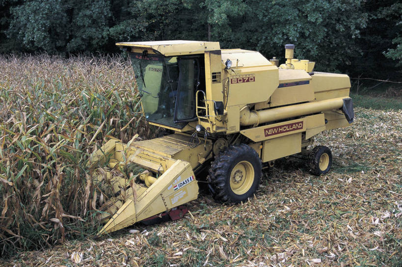 无人,农场,横图,室外,白天,农业,玉米,机器,美景,法国,欧洲,景观,田地,谷类,自然,机械,景色,摄影,生长,收获,地中海文化,自然风光,农具,联合收割机,耕具,彩图,农业机械