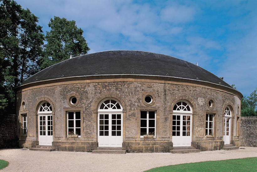 无人,横图,室外,白天,窗户,建筑,法国,欧洲,城堡,云,拱门,历史,台阶,草,树,天空,摄影,西欧,地中海文化,法兰西,法兰西共和国,法兰西第五共和国,香槟.阿登,香槟.阿登大区,彩图,过去