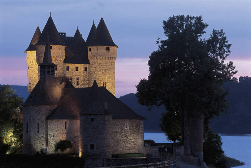 无人,横图,室外,河流,建筑,法国,欧洲,城堡,云,尖顶,历史,树,天空,黄昏,摄影,地中海文化,剪影,奥弗涅,彩图,过去