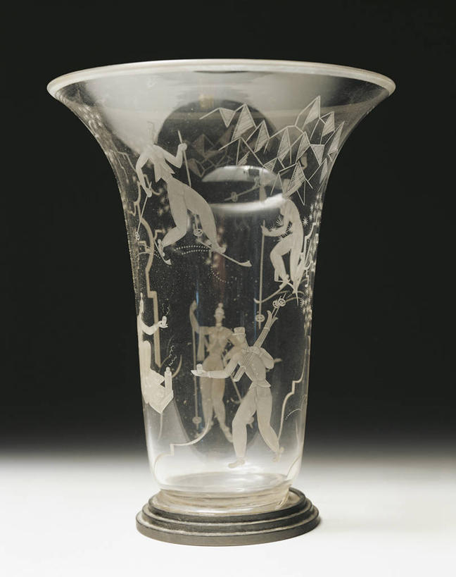 无人,竖图,室内,特写,花瓶,意大利,欧洲,威尼斯,装饰,水晶,车,一个,工艺品,交通工具,摄影,单个,雪橇,西欧,威尼托,地中海文化,南欧,载具,雪橇车,意大利文化,威尼托大区,意大利共和国,首府,省会,威内托,威内托大区,穆拉诺岛,美术工艺,彩图,影棚拍摄,雕刻术,威尼斯省,威尼斯水城