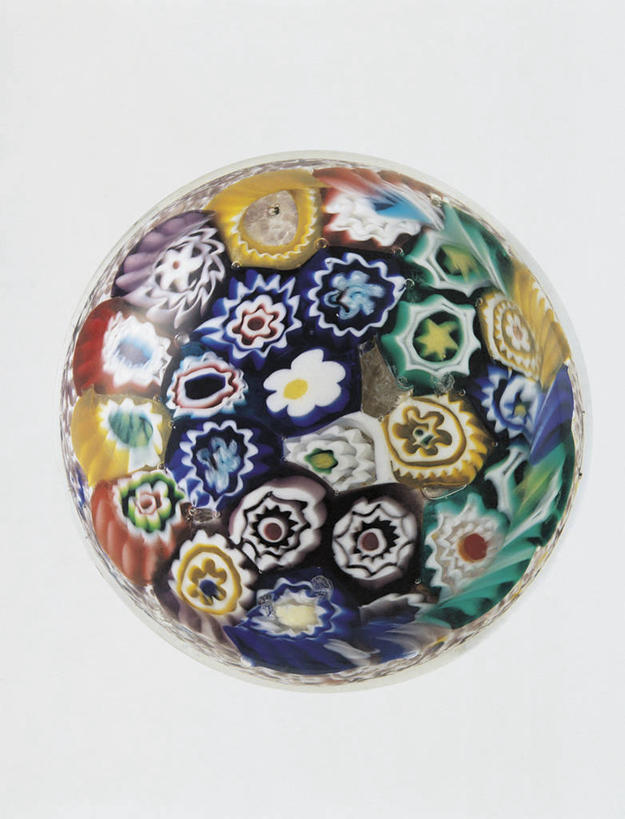 无人,竖图,室内,特写,花纹,形状,装饰,透明,圆形,设备,物品,一个,工艺品,摄影,单个,式样,几何形状,纸镇,设计,彩图,影棚拍摄