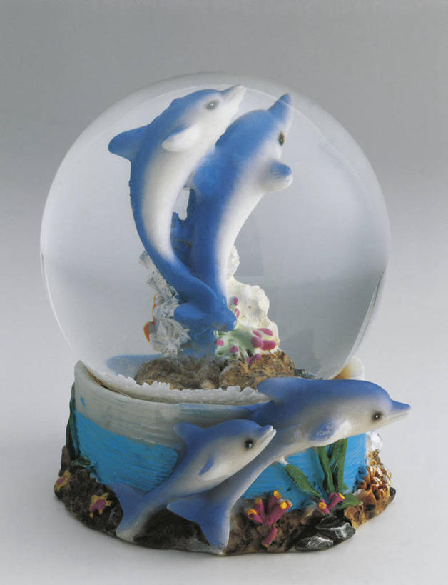 游泳,无人,竖图,室内,特写,哺乳动物,海豚,野生动物,玩具,雕塑,形状,艺术,装饰,透明,雕刻,雕像,一个,动物,工艺品,球体,摄影,单个,纪念,美术,创造力,记忆,主题,陈列,功能,美学,雪花球,三维图形,鲸类,几何形状,彩图,影棚拍摄
