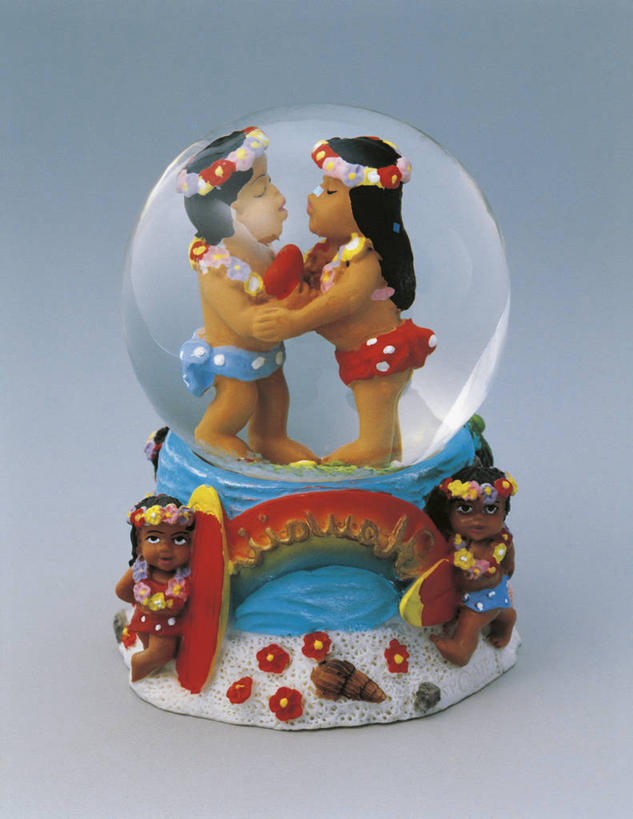 成年人,无人,竖图,室内,特写,玩具,雕塑,美国,艺术,装饰,透明,标志,雕刻,雕像,符号,商品,标识,一个,纪念品,工艺品,摄影,单个,纪念,美术,创造力,记忆,主题,美洲,陈列,夏威夷群岛,功能,美学,雪花球,性别符号,想法,太平洋岛屿,彩图,影棚拍摄,传统服装,男性符号