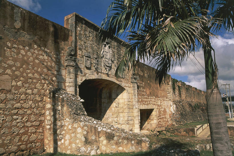 无人,横图,室外,白天,建筑,棕榈树,古巴,加勒比海,多米尼加,云,联合国,首都,历史,树,天空,地标建筑,大西洋,摄影,北美,北美洲,西印度群岛,拉丁美洲,美洲,圣多明戈,圣多明各,北亚美利加洲,亚美利加洲,多米尼加共和国,圣多明哥,安的列斯群岛,伊斯帕尼奥拉岛,彩图,旅行,联合国教科文组织,国家特区,多京,过去