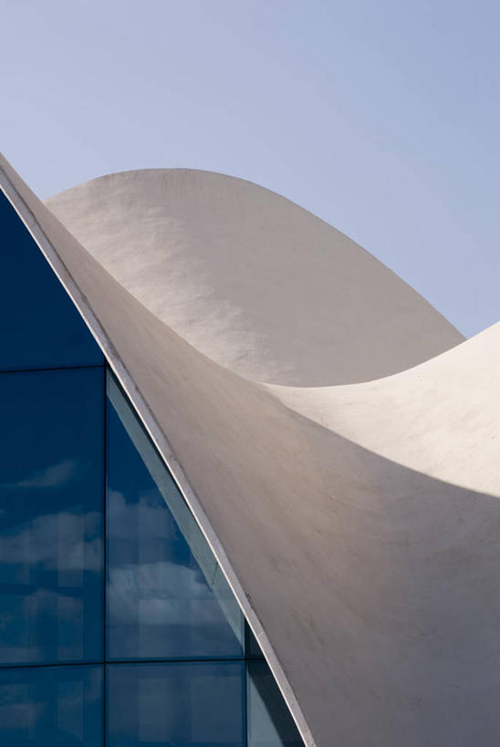 无人,博物馆,竖图,室外,白天,仰视,城市,建筑,西班牙,欧洲,阴影,装饰,眼镜,现代,水族馆,天空,地标建筑,摄影,地中海文化,都市风光,伊比利亚半岛,巴伦西亚省,彩图,低角度拍摄,旅行,艺术科学城