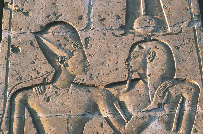 太阳穴,无人,两个人,横图,室外,特写,侧面,建筑,埃及,标志,符号,纪念碑,褐色,历史,标识,裸露,面对面,摄影,中东,裸,北非,中东文化,埃及文化,性别符号,古埃及文明,古代文明,美术工艺,阿拜多斯,半身,彩图,男性符号,减轻