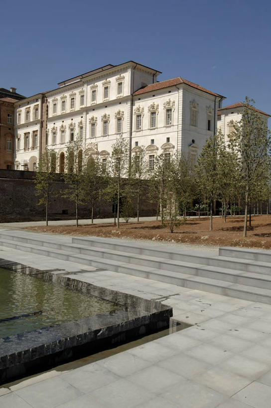 无人,宫殿,竖图,室外,白天,建筑,意大利,台阶,树,地标建筑,摄影,南欧,沥青,意大利文化,都灵省,彩图,旅行,联合国教科文组织,景观设计