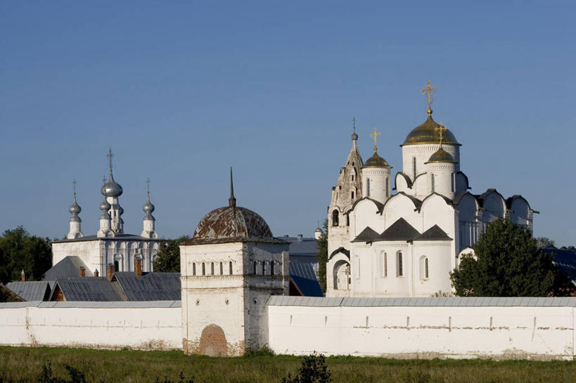 无人,横图,室外,白天,建筑,俄罗斯,节日,墙,文化,树,天空,地标建筑,祈祷,健康,许愿,摄影,宗教,信仰,纪念,祈求,基督教,圆顶建筑,天主教,修道院,信念,万里无云,东正教,神学院,修院,隐修院,平安,彩图,俄罗斯文化,联合国教科文组织