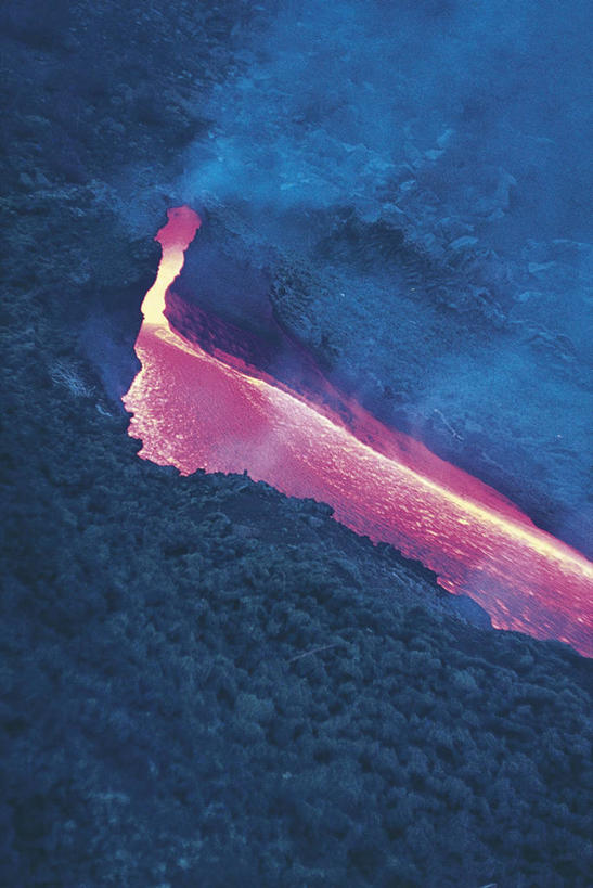 无人,竖图,俯视,航拍,室外,白天,火山,山,意大利,蒸汽,地形,熔岩,摄影,流动,西西里,鸟瞰,南欧,爆发,埃特纳火山,地质学,自然地理,活火山,岩石,彩图,高角度拍摄,火山学