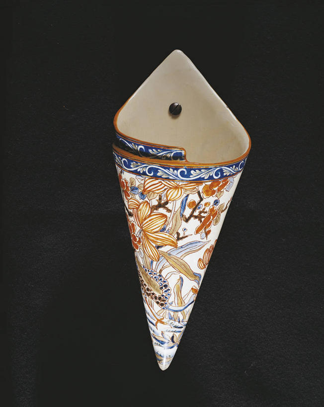 无人,竖图,室内,奢侈,餐具,珠宝,法国,欧洲,花纹,瓷器,矿石,陶瓷制品,一个,摄影,单个,昂贵,贵重,宝石,坚定,中欧,宝贵,式样,美术工艺,彩图,影棚拍摄,人工宝石,人造宝石