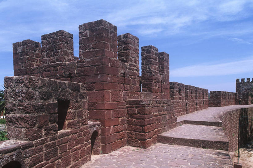 无人,横图,室外,白天,建筑,葡萄牙,城堡,纪念碑,围墙,小路,历史,摄影,要塞,欧洲文化,伊比利亚半岛,古代史,彩图,时代