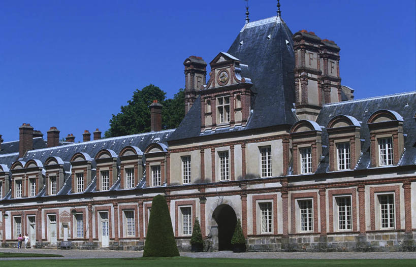 无人,宫殿,横图,室外,白天,窗户,建筑,法国,欧洲,一排,整齐,城堡,文艺复兴,历史,排列,地标建筑,摄影,西欧,队列,法兰西,古典风格,法国文化,中欧,法兰西共和国,法兰西第五共和国,法兰西岛,枫丹白露,枫丹白露宫,法兰西岛大区,塞纳.马恩省,彩图