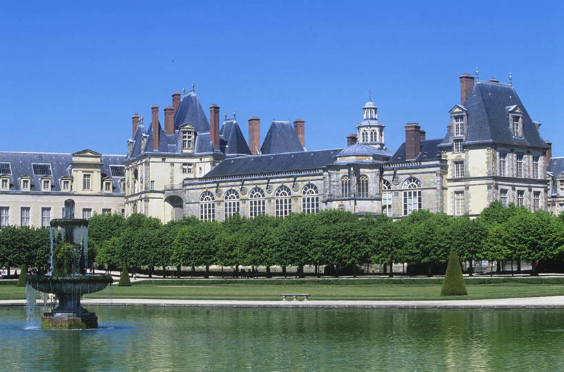 无人,宫殿,横图,室外,白天,湖,建筑,喷泉,法国,欧洲,城堡,文艺复兴,历史,树,地标建筑,摄影,园林,西欧,法兰西,古典风格,法国文化,中欧,法兰西共和国,法兰西第五共和国,法兰西岛,枫丹白露,枫丹白露宫,法兰西岛大区,塞纳.马恩省,彩图