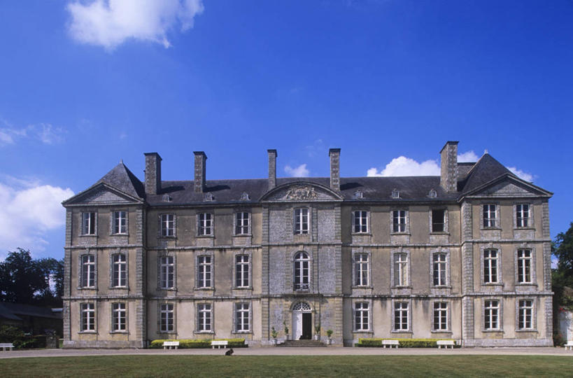 无人,横图,室外,白天,草坪,建筑,法国,城堡,庭院,云,纪念碑,历史,草,天空,摄影,布列塔尼,要塞,中欧,莫尔比昂省,彩图