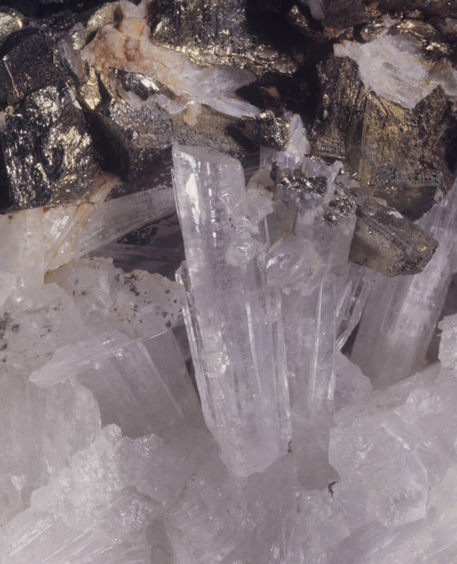 无人,竖图,室内,特写,抽象,粗糙,水晶,一个,自然,摄影,单个,环境,毛糙,肌理,黄铁矿,火成岩,地质学,矿物质,文石,自然地理,岩石,彩图,全画面,全框架,全帧,影棚拍摄,全画幅,粗拙