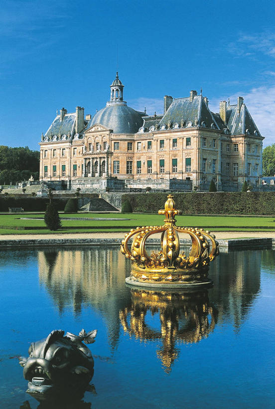 无人,竖图,室外,白天,湖,建筑,喷泉,法国,欧洲,城堡,首都,历史,摄影,西欧,法兰西,巴洛克风格,中欧,法兰西共和国,法兰西第五共和国,法兰西岛,法兰西岛大区,塞纳.马恩省,王冠,彩图,旅行,子爵城堡