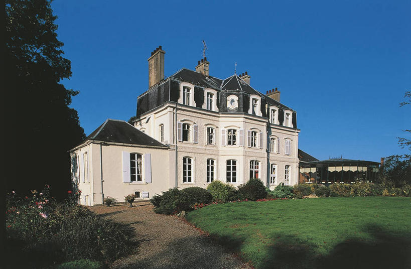 无人,横图,室外,白天,建筑,酒店,法国,欧洲,城堡,天空,摄影,园林,西欧,法兰西,将军,中欧,万里无云,法兰西共和国,法兰西第五共和国,北部.加来海峡,北部.加来海峡大区,诺尔.加莱大区,自然地理,彩图,旅行