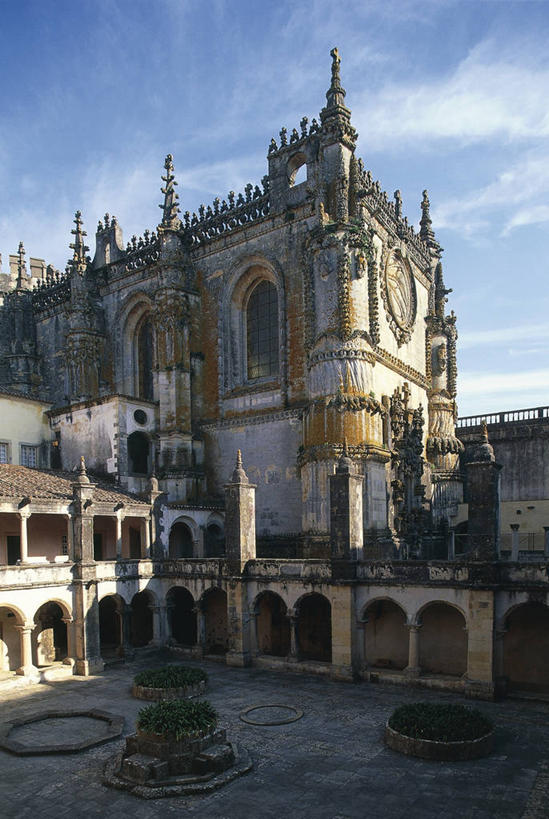 无人,教堂,竖图,俯视,建筑,葡萄牙,欧洲,节日,文化,祈祷,健康,许愿,摄影,宗教,回廊,信仰,纪念,祈求,基督教,天主教,修道院,信念,伊比利亚半岛,神学院,修院,隐修院,自然地理,平安,彩图,高角度拍摄,托马尔