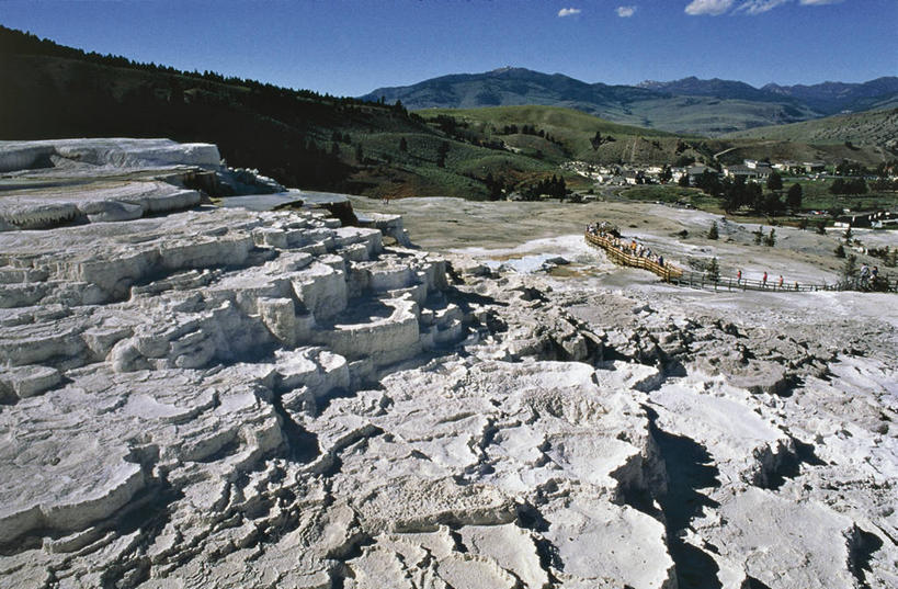无人,横图,室外,白天,火山,温泉,美国,地形,联合国,摄影,北美,北美洲,国家公园,美洲,怀俄明,黄石公园,北亚美利加洲,亚美利加洲,地质学,硫磺,猛犸温泉,自然地理,活火山,彩图,旅行,美利坚合众国,联合国教科文组织,郊野公园