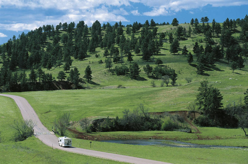 无人,公园,横图,室外,白天,旅游,度假,旅途,河流,美景,丘陵,森林,山,路,美国,景观,流水,云,娱乐,风景,天空,自然,享受,休闲,景色,放松,摄影,环境,北美,北美洲,国家公园,自然风光,美洲,南达科他州,州立公园,北亚美利加洲,亚美利加洲,南达科他,草狼之州,晴朗之州,黑山,卡斯特州立公园,考斯德州立公园,自然地理,冒险,彩图,旅行,美利坚合众国,郊野公园