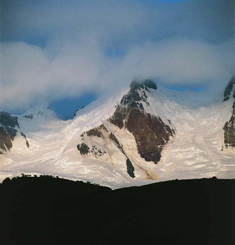 无人,竖图,方图,室外,白天,山,雪,雪山,阿根廷,山顶,风景,自然,南美,摄影,环境,国家公园,巴塔哥尼亚,彩图,郊野公园