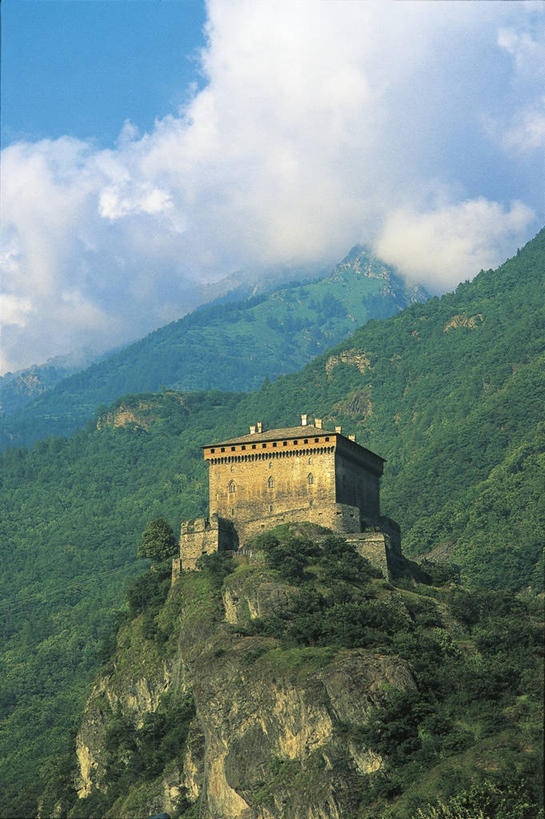 无人,竖图,室外,白天,山,建筑,意大利,城堡,地形,山谷,历史,风景,摄影,意大利文化,岩石,彩图