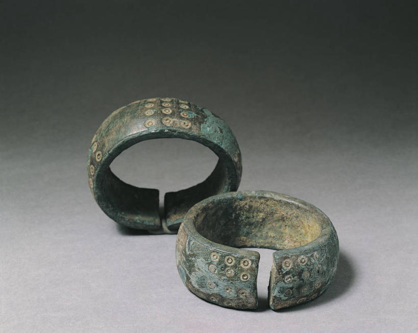 无人,横图,俯视,历史,两个,摄影,手镯,考古学,美术馆,古代文明,史前时代,彩图,高角度拍摄,影棚拍摄,盖尔人