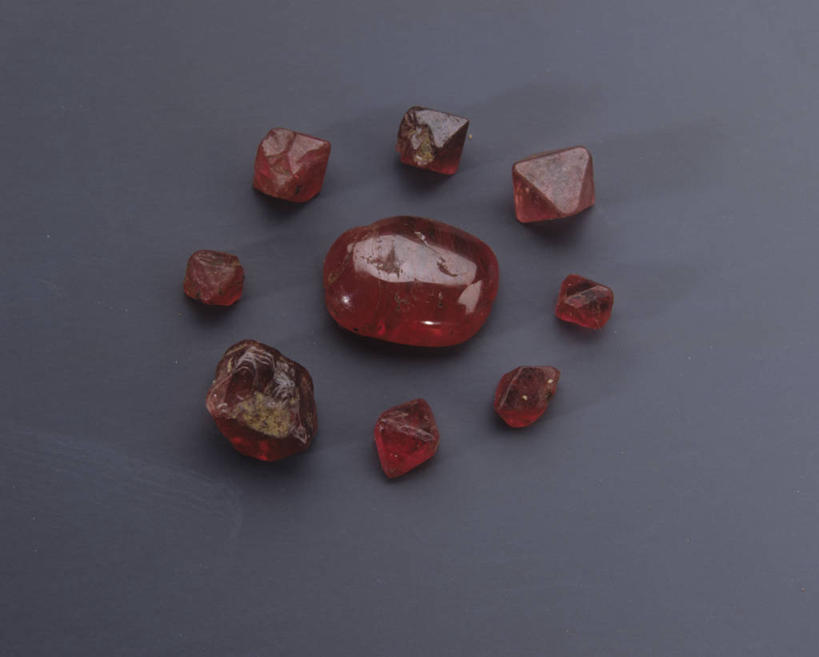 无人,横图,珠宝,环绕,固体,排列,红色,自然,摄影,宝石,地质学,矿物质,彩图,影棚拍摄