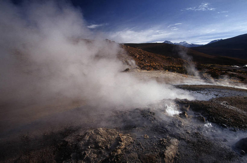 无人,横图,室外,白天,旅游,度假,时尚,美景,沙漠,水,温泉,智利,蒸汽,地形,景观,娱乐,自然,享受,休闲,t台,景色,南美,放松,摄影,环境,南美洲,拉丁美洲,自然风光,美洲,爆发,间歇泉,亚美利加洲,南亚美利加洲,智利共和国,地质学,时装表演,时装秀,安托法加斯塔大区,t型台,走秀,自然地理,彩图,精力,火山学