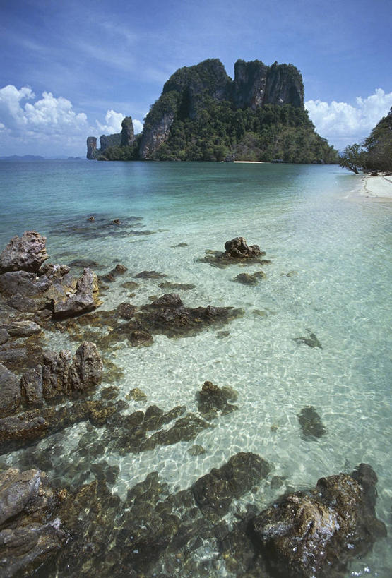 无人,竖图,室外,白天,旅游,度假,海洋,美景,水,泰国,亚洲,岛,地平线,地形,海岸线,景观,水平线,悬崖,娱乐,风景,自然,享受,休闲,景色,放松,摄影,东南亚,宁静,环境,气候,热带气候,国家公园,自然风光,泰王国,印度支那,甲米,甲米府,自然地理,岩石,彩图,旅行,郊野公园