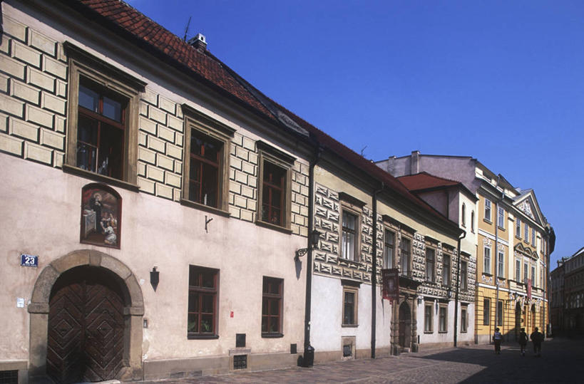 横图,室外,白天,建筑,街道,波兰,房屋,古城,历史,天空,地标建筑,摄影,宁静,万里无云,克拉科夫,小波兰省,彩图,旅行