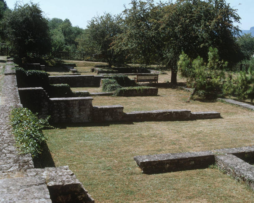 无人,横图,室外,白天,草坪,德国,欧洲,长椅,石墙,废墟,树,天空,摄影,灌木,考古学,西欧,德意志联邦共和国,莱茵兰.普法尔茨州,彩图