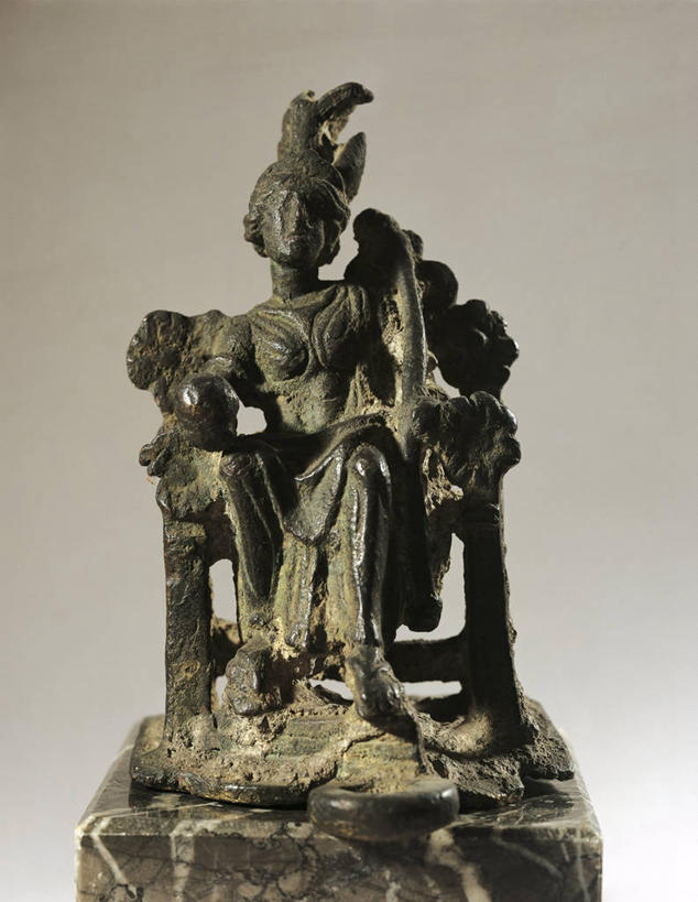 无人,坐,竖图,正面,雕塑,灰色背景,雕像,古罗马,古代,一个,灰色,摄影,宗教,单个,底座,青铜,古代文明,彩图,影棚拍摄