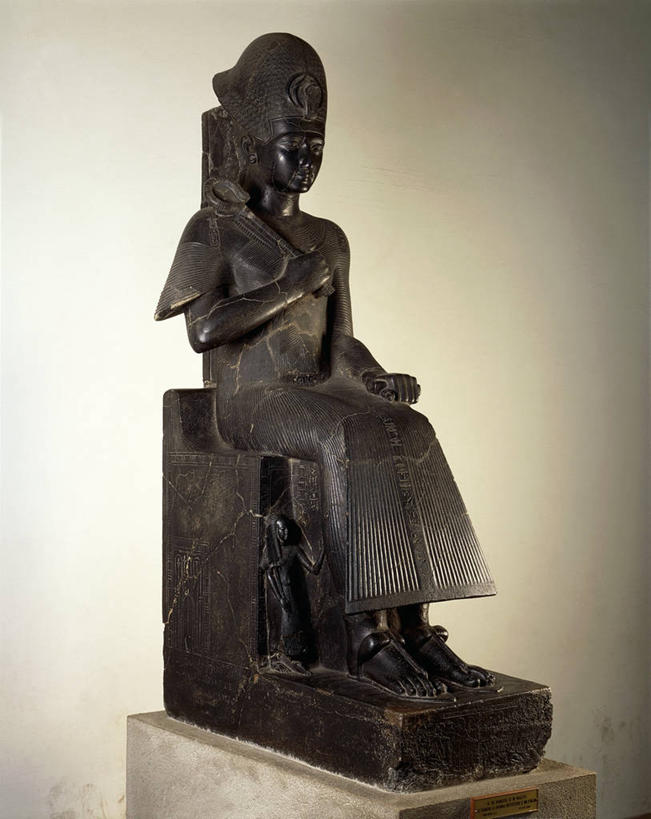 无人,坐,竖图,室内,白天,城市,雕塑,非洲,埃及,标志,符号,拿着,标识,古代,一个,摄影,单个,法老,底座,首府,阿拉伯埃及共和国,金字塔之国,棉花之国,阿斯旺,阿斯旺省,王座,阿非利加洲,性别符号,古埃及文明,古代文明,哈索尔神庙,彩图,男性符号