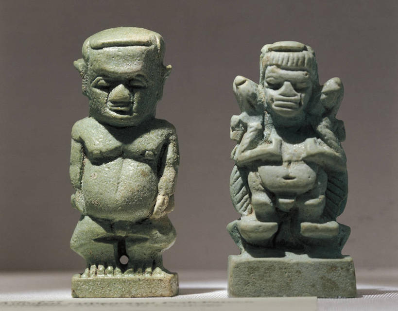 无人,横图,雕塑,灰色背景,艺术,并排,标志,雕像,符号,历史,标识,古代,两个,灰色,摄影,宗教,手艺,性别符号,古埃及文明,古代文明,项坠,美术工艺,彩图,影棚拍摄,男性符号,过去,布塔