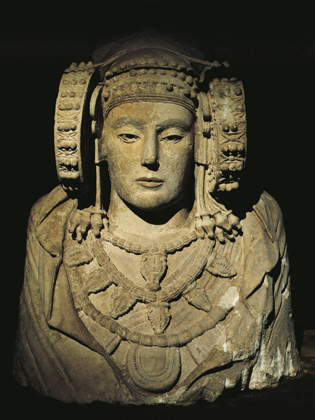 无人,竖图,正面,项链,珠宝,雕塑,黑色背景,艺术,巴士,历史,古代,一个,摄影,单个,手艺,美术工艺,发型,彩图,影棚拍摄