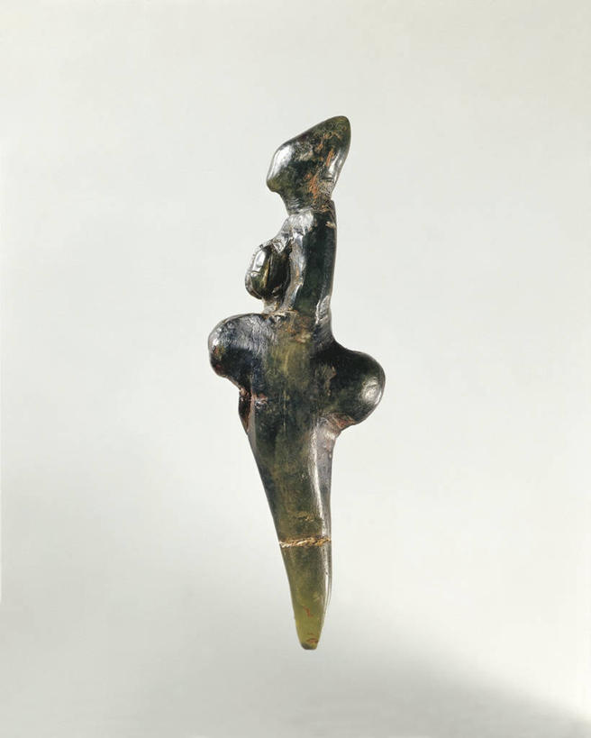 无人,博物馆,竖图,白色背景,雕塑,意大利,艺术,装饰,雕刻,雕像,陶瓷制品,一个,工艺品,摄影,单个,纪念,美术,考古学,主题,手艺,陈列,功能,美学,皂石,利古里亚大区,古代文明,美术工艺,史前时代,彩图,影棚拍摄,石器时代