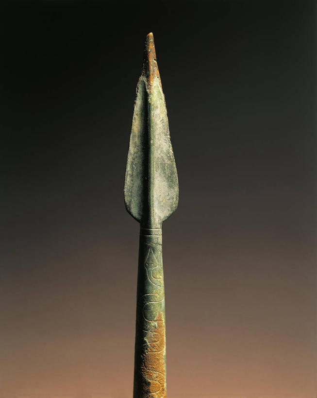 无人,竖图,特写,俄罗斯,灰色背景,锐利,历史,一个,灰色,武器,摄影,单个,考古学,锋利,尖锐,矛,史前时代,高加索山脉,彩图,影棚拍摄,过去