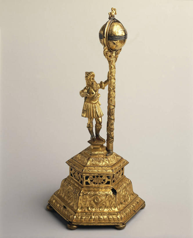 无人,竖图,雕塑,米色背景,艺术,装饰,地球仪,雕刻,雕像,一个,工艺品,摄影,单个,纪念,美术,主题,手艺,陈列,功能,美学,工匠,美术工艺,钟,彩图,影棚拍摄