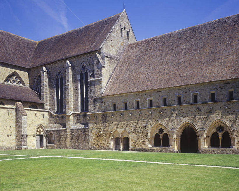 无人,教堂,横图,室外,白天,草坪,建筑,法国,欧洲,摄影,西欧,法兰西,法国文化,哥特式风格,法兰西共和国,法兰西第五共和国,卢瓦尔河,罗亚尔河,西多会修道院,彩图