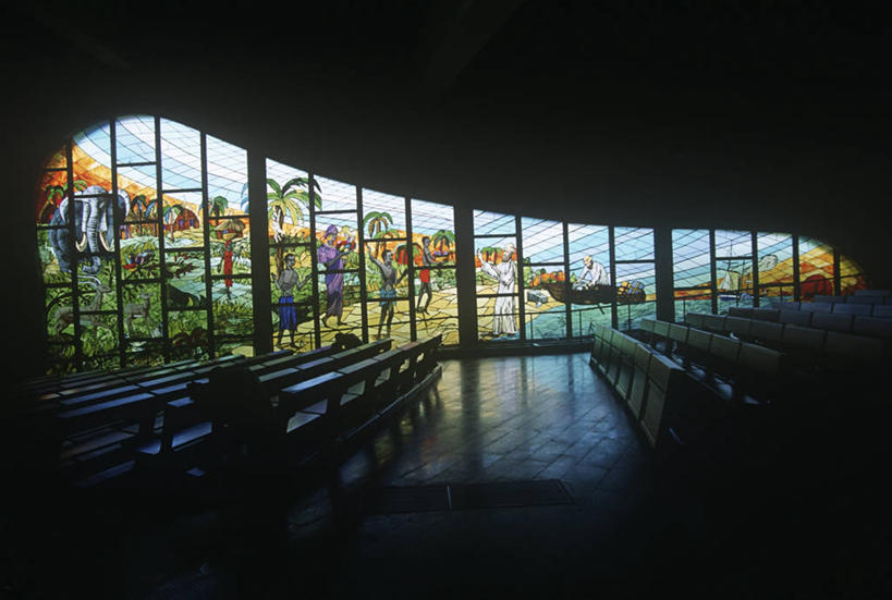 无人,教堂,横图,室内,白天,窗户,日光,非洲,长椅,现代,地标建筑,摄影,基督教,剪影,阿非利加洲,西非,彩色玻璃,美术工艺,科特迪瓦,科特迪瓦共和国,象牙海岸,彩图,潟湖区,阿必尚,阿比让省,阿比让