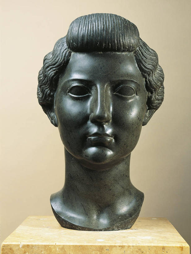 头,无人,竖图,正面,雕塑,米色背景,艺术,历史,一个,人体,摄影,单个,手艺,古代文明,古代史,玄武岩,美术工艺,头部,发型,彩图,影棚拍摄