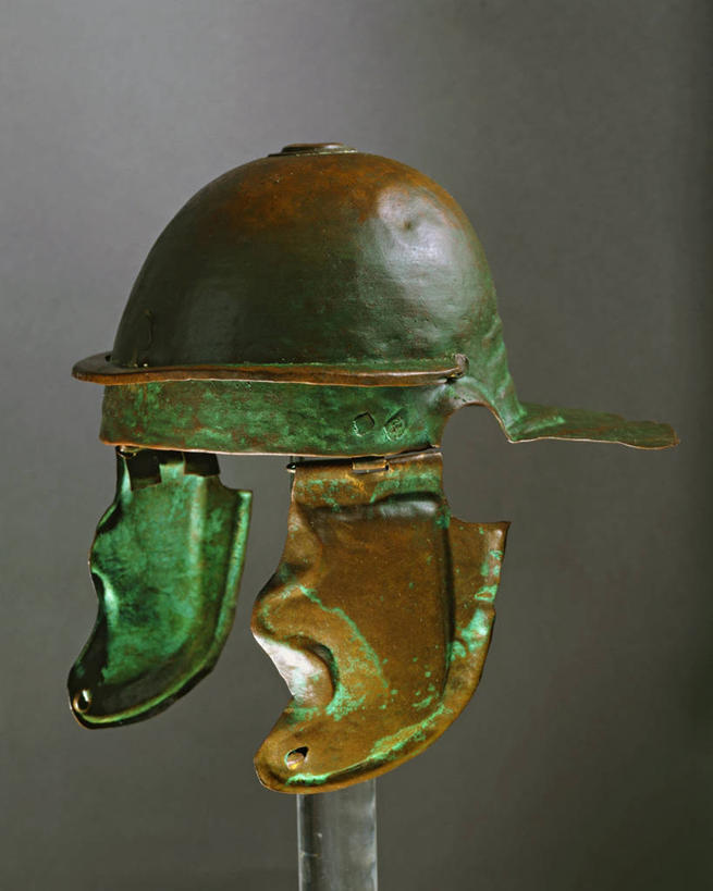 无人,竖图,灰色背景,头盔,历史,古罗马,古代,摄影,保护,青铜,古代文明,美术工艺,彩图,影棚拍摄,过去