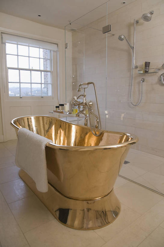 无人,竖图,室内,白天,地板,浴室,淋浴,瓷砖,现代,英格兰,一个,浴盆,摄影,影棚,单个,黄铜,铜,摄影棚,切尔滕汉姆,彩图,影棚拍摄,拍摄