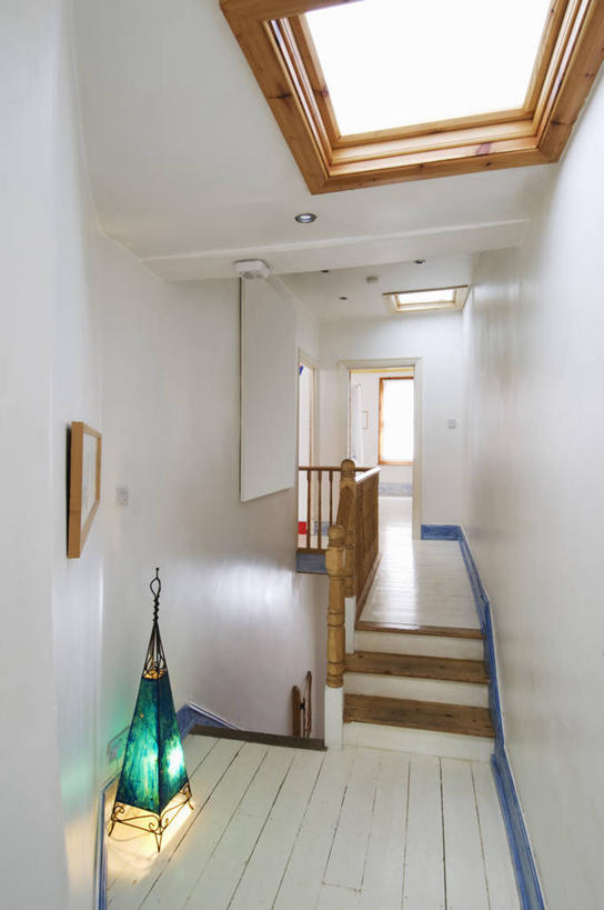 无人,竖图,室内,白天,地板,天窗,走廊,首都,现代,英格兰,灯,白色,摄影,照亮,彩图